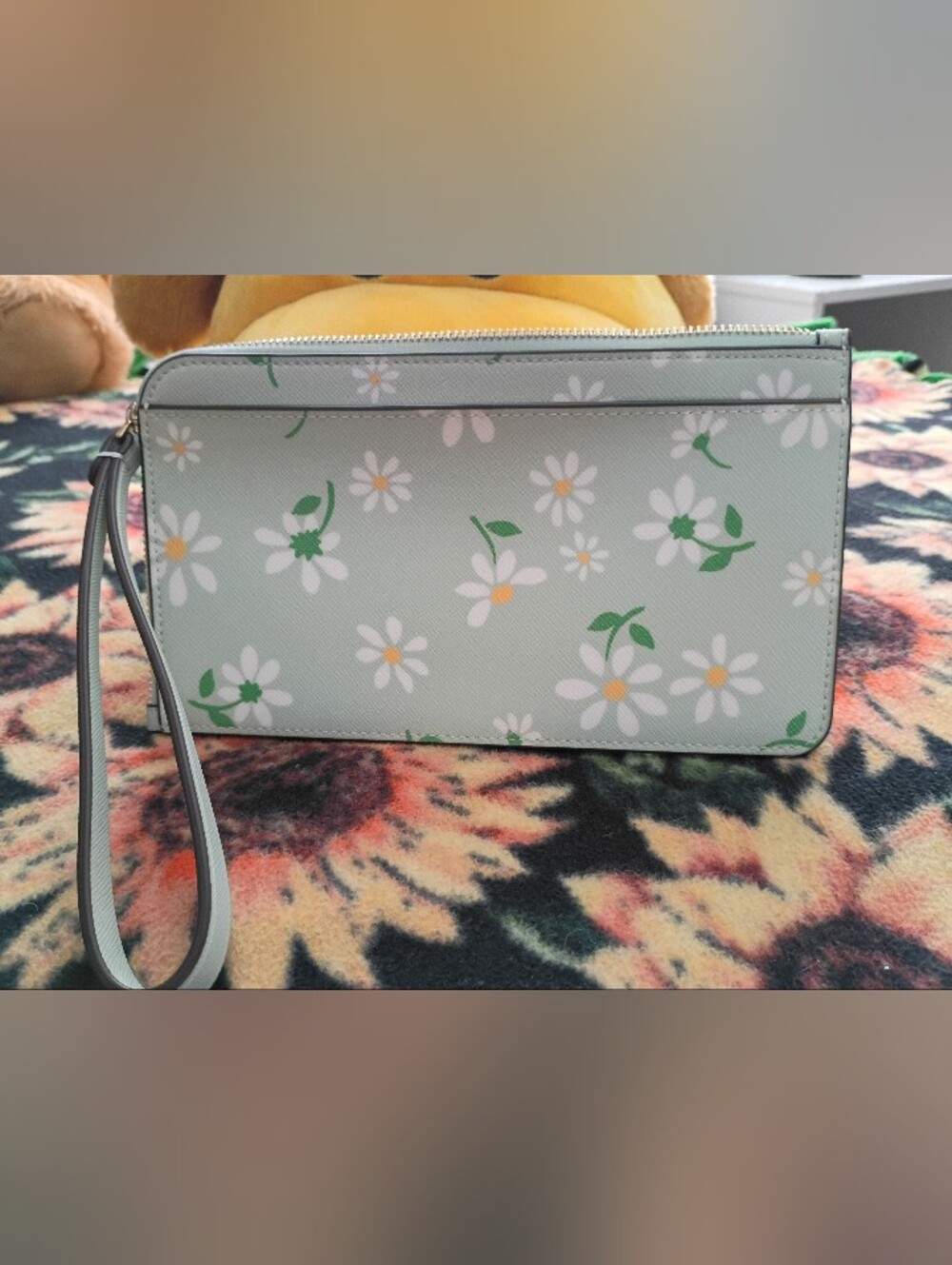 Kate Spade Lucy Day Tripper Daisy Medium L-Zip - Picture 7 of 8